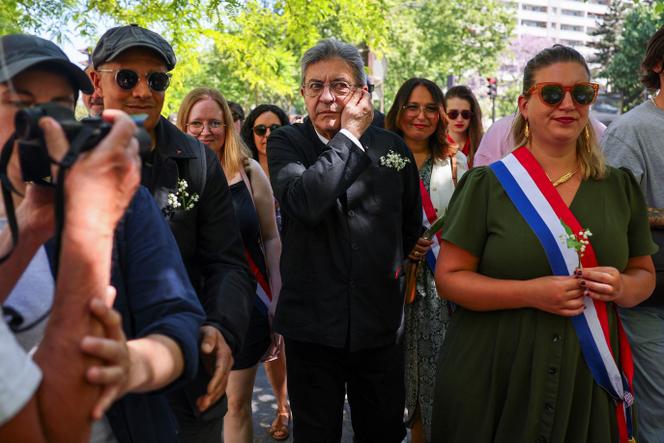 Jean-Luc Mélenchon et Mathilde Panot, lors du défilé du 1ᵉʳ mai 2025, à Paris.