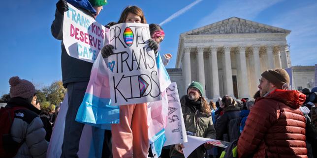 US federal judge strikes down guidance on transgender worker protections
