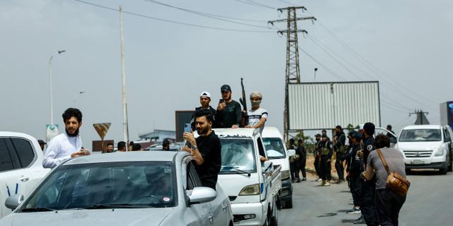 US meets Syria top diplomat, urges action