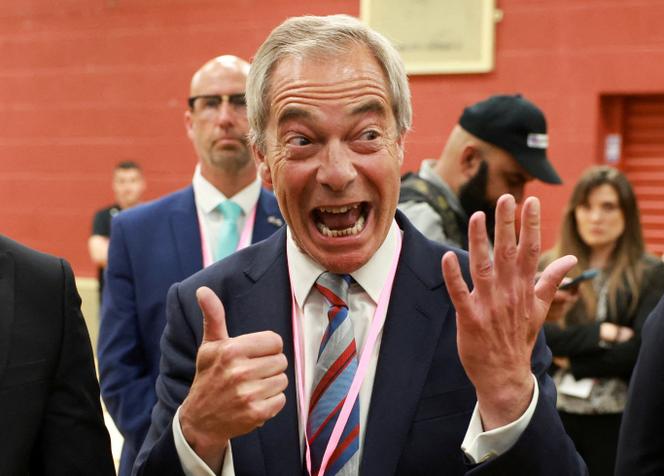 Le chef de file de Reform UK, Nigel Farage, savoure la victoire de son parti, à six voix près, à l’élection partielle de Runcorn et Helsby, à Widnes (Grande-Bretagne), le 2 mai 2025.