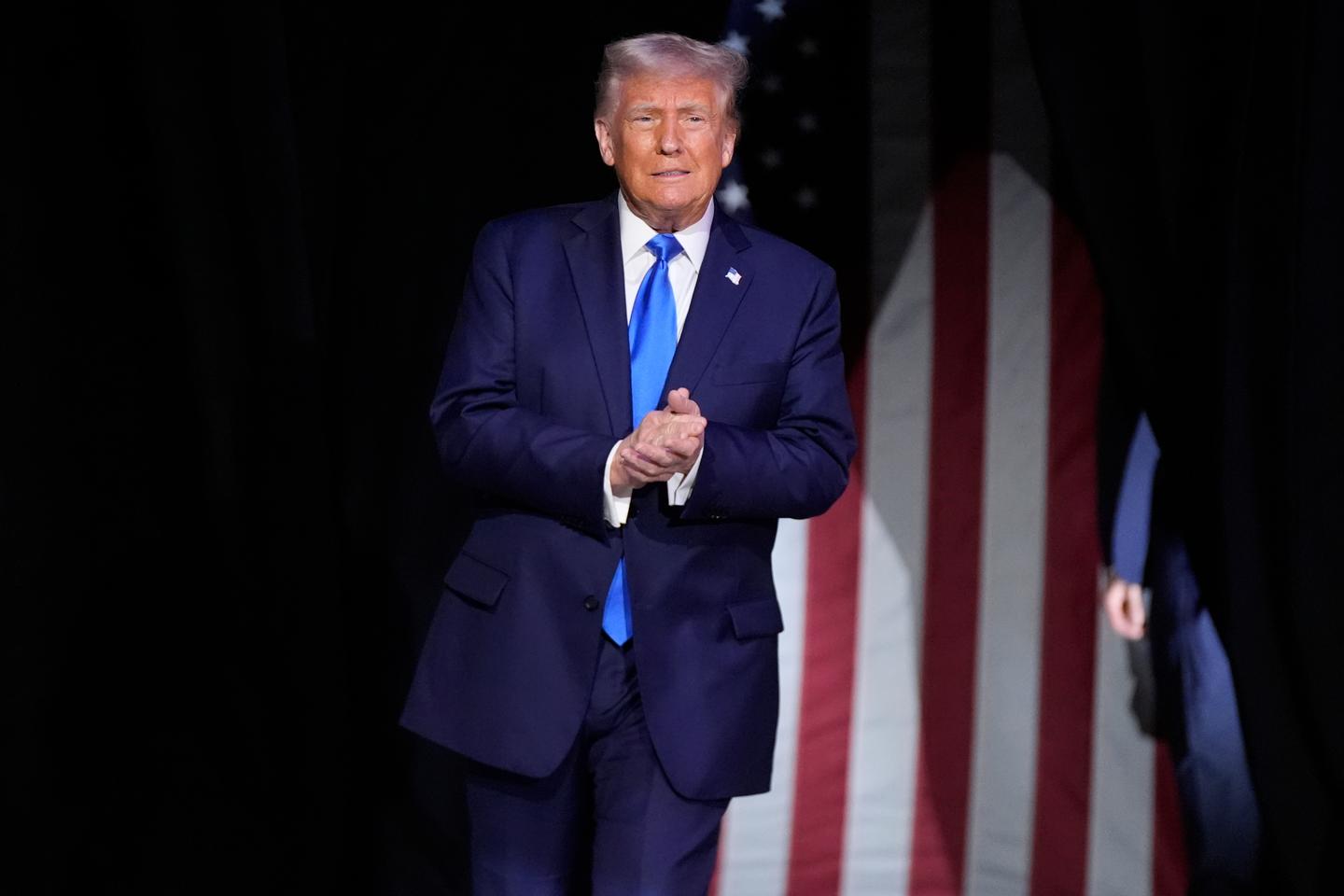 US to hold military parade on June 14, Trump's birthday