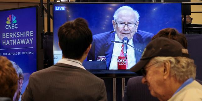 'In his farewell address, Warren Buffett highlighted how dangerous it can be to try to crush other countries'