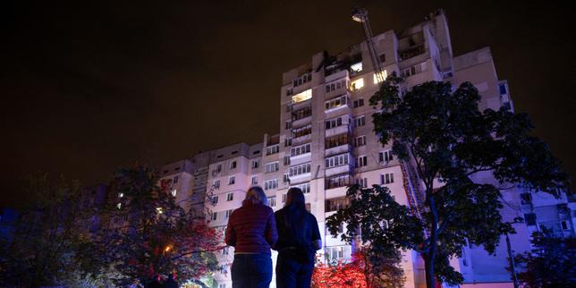 En inform, guerre en Ukraine : au moins sept blessés dans une attaque nocturne de drones sur Kiev, selon les autorités thumbnail