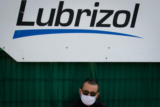 Lors d’une manifestation sur le site de Lubrizol, à Rouen, le 26 septembre 2020.