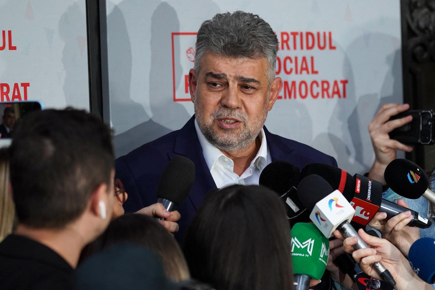 Romania's pro-EU prime minister resigns after far-right candidate tops first round of presidential vote