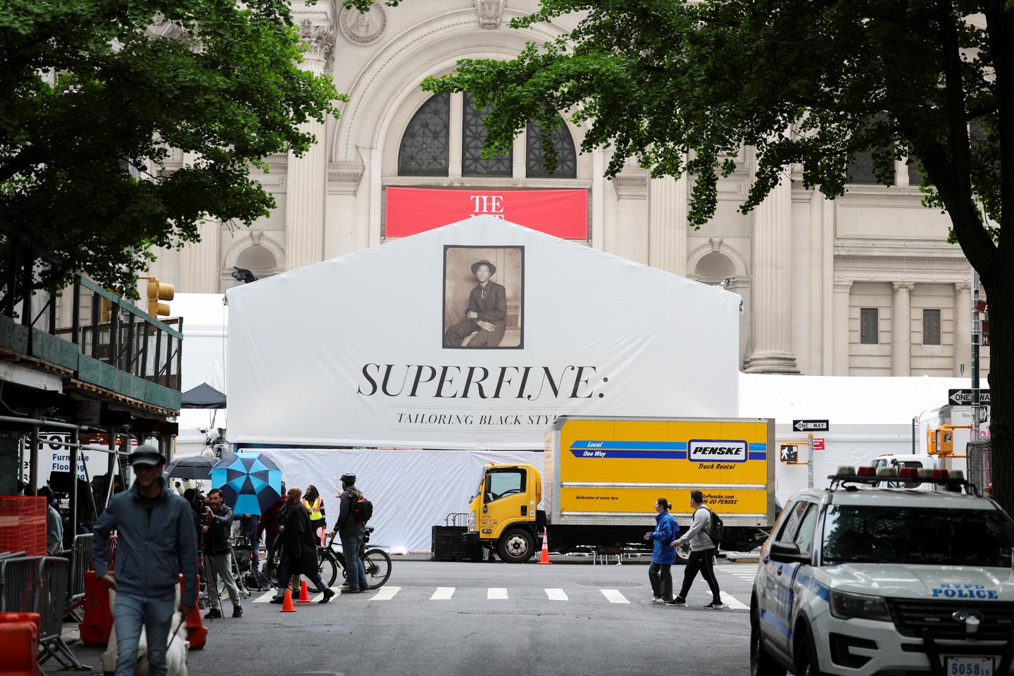 Stars come out for Met Gala, showcasing Black dandyism