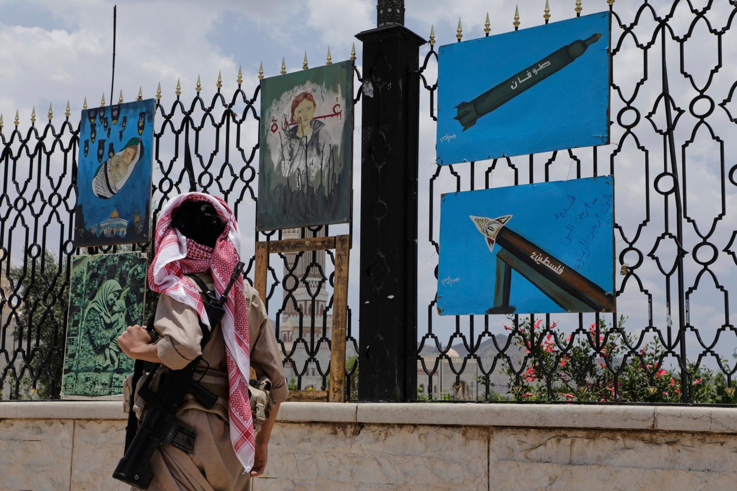 Au Yémen, des frappes américaines et israéliennes ont visé la capitale, Sanaa, et le port de Hodeïda