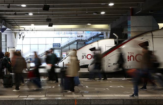 A la gare Montparnasse, à Paris, le 6 mai 2025.