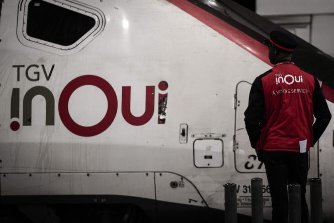 Um TGV na estação Montparnasse, em Paris, 6 de maio de 2025.