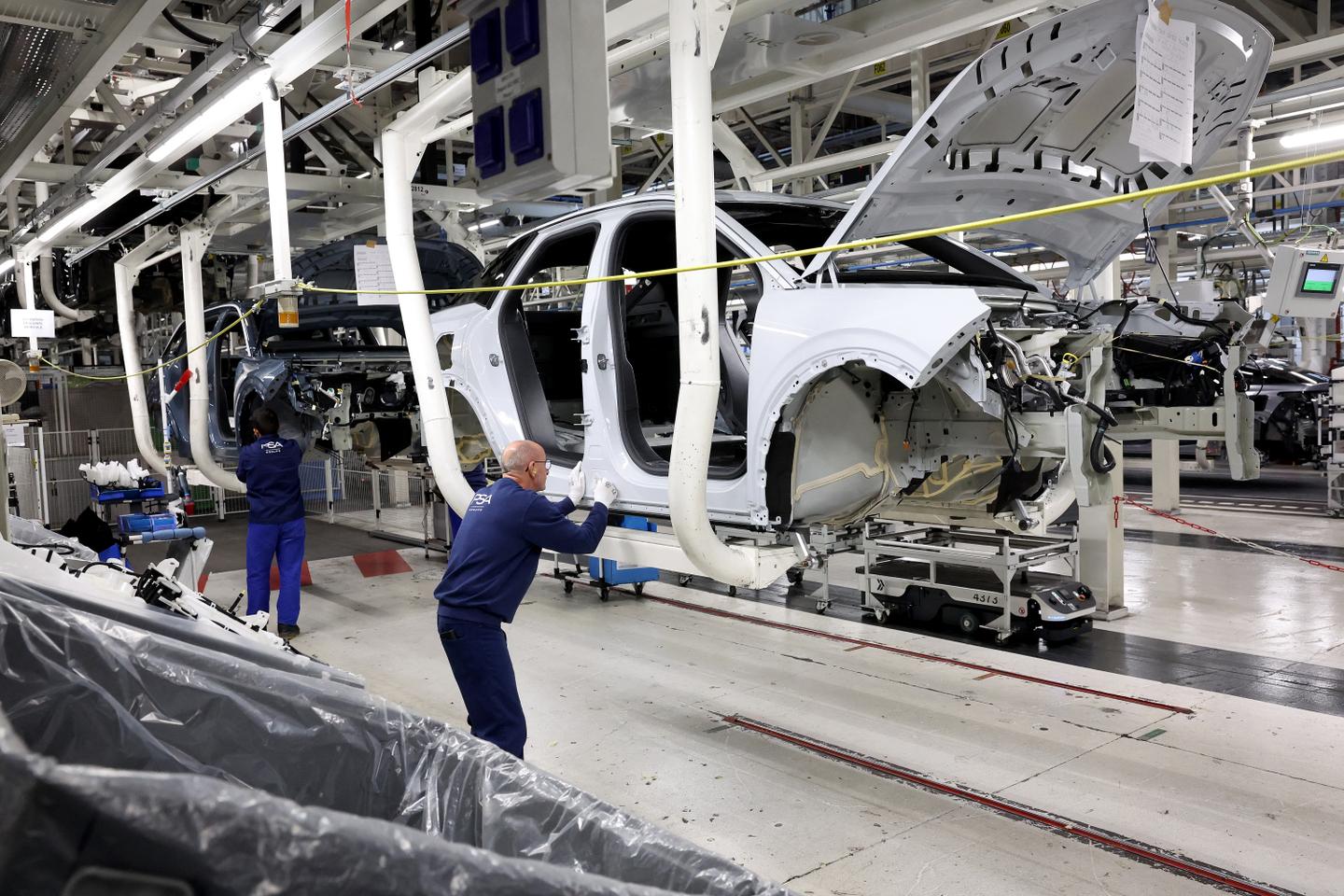 StellantisとRenaultのボスによると、「今年はヨーロッパの自動車産業の運命が演奏されます」