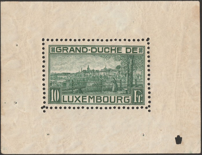 Le premier bloc-feuillet au monde, sans inscriptions dans les marges, au Luxembourg, en 1923.