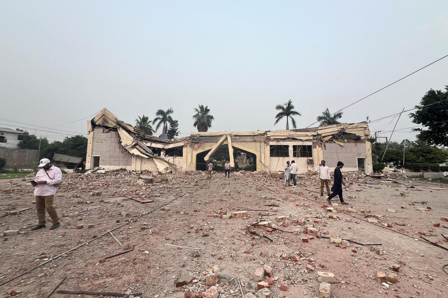 India and Pakistan trade fire after deadly escalation