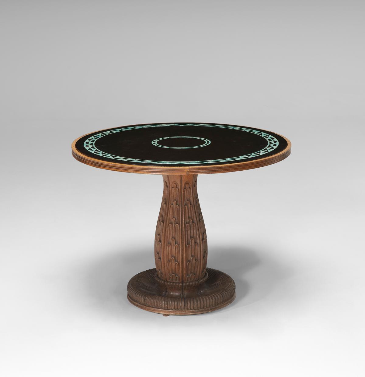 Table d’Armand-Albert Rateau, réalisée vers 1925 et vendue 756 000 dollars en décembre 2022 chez Christie’s.
