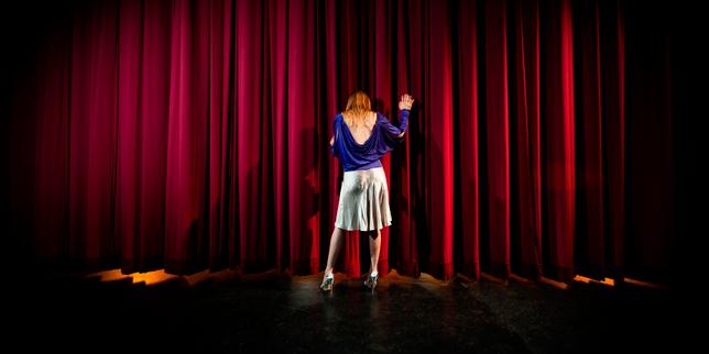 « Tous les matins, dans mon nouveau boulot, je laisse ma créativité à la porte » : les illusions perdues des artistes contraints de se reconvertir