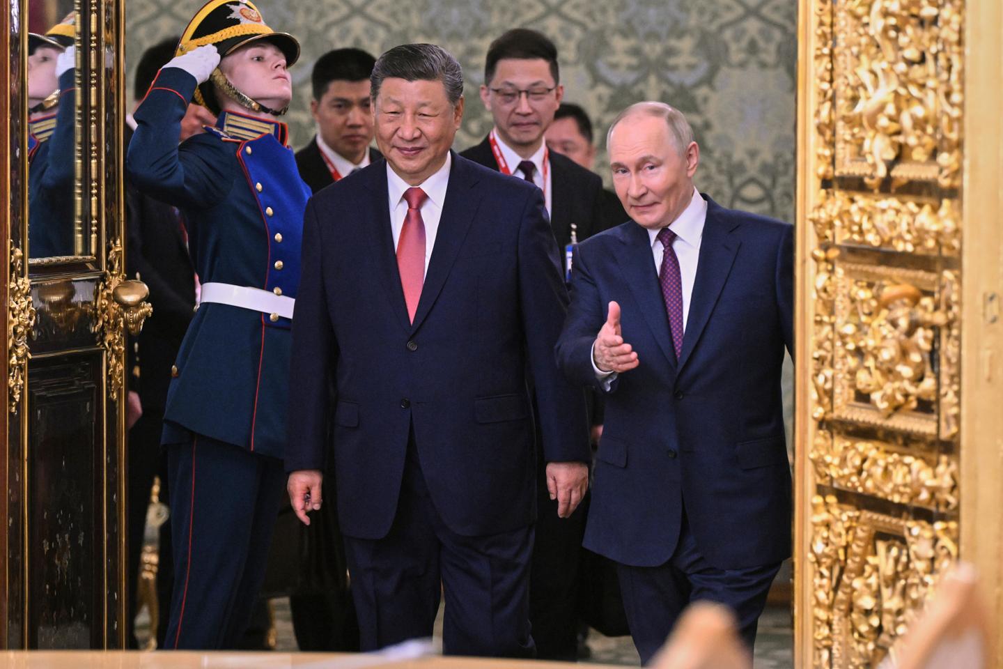 Gabriel Martinez-Gros, historien : « L’heure est impériale ! » Gabriel Martinez-Gros, historien : « L’heure est impériale ! »