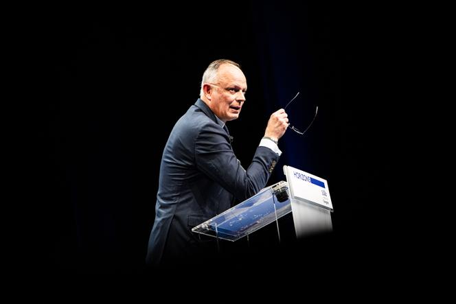 Edouard Philippe, lors du congrès du parti Horizons, à Lille, le 16 mars 2025.