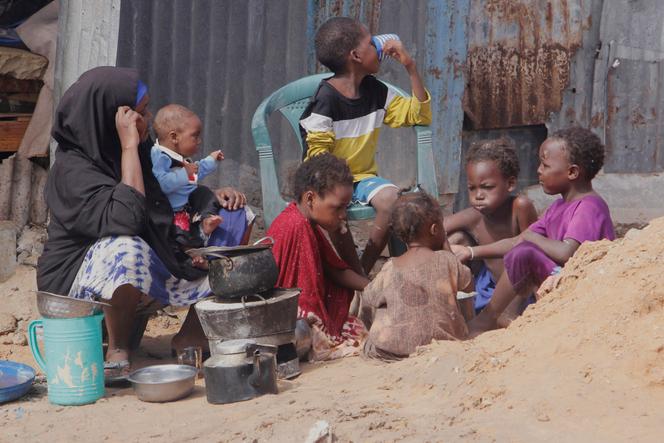 Dans un camp de déplacés climatiques, à Mogadiscio, le 10 mai 2025.