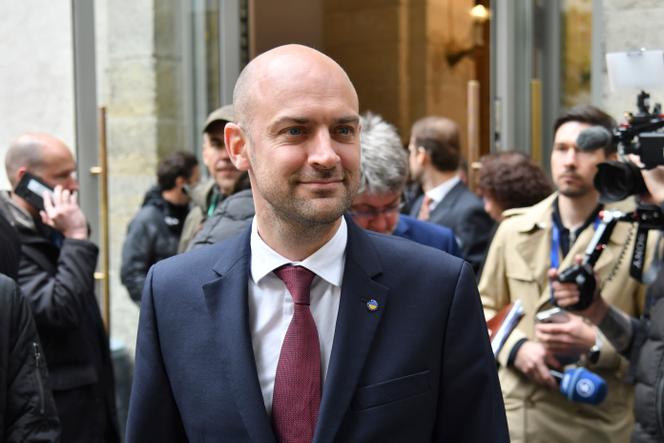 Le ministre des affaires étrangères, Jean-Noël Barrot, à Lviv, en Ukraine, le 9 mai 2025.