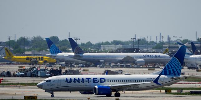 Another Newark airport disruption as Trump's transportation secretary talks of reducing flights