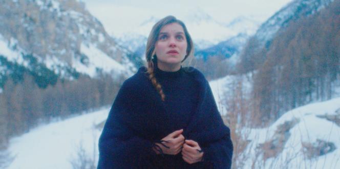 Aimée (Galatea Bellugi) dans « L’Engloutie », de Louise Hémon.