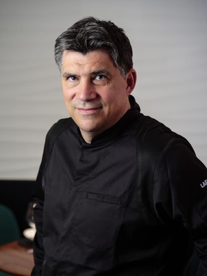Le chef Gaël Orieux dans son restaurant Auguste, à Paris, en 2024.