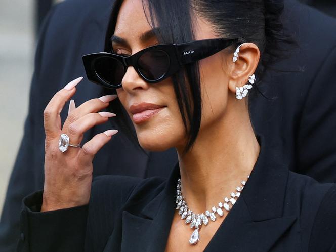 Kim Kardashian quitte le tribunal de Paris, le 13 mai 2025.