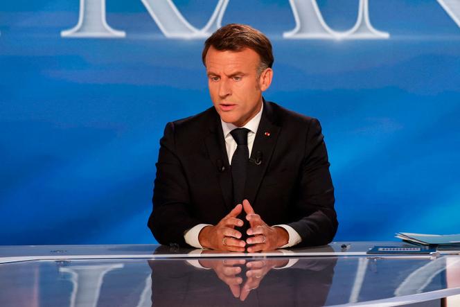 Emmanuel Macron participe à une émission spéciale sur TF1, à Saint-Denis (Seine-Saint-Denis), le 13 mai 2025.
