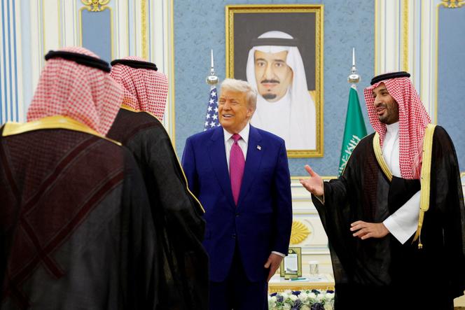 b4a3e40_ftp-import-images-1-owhb7pmzf1k0-2025-05-13t105815z-216887203-rc2xgea0od2c-rtrmadp-3-usa-trump-gulf-saudi.JPG