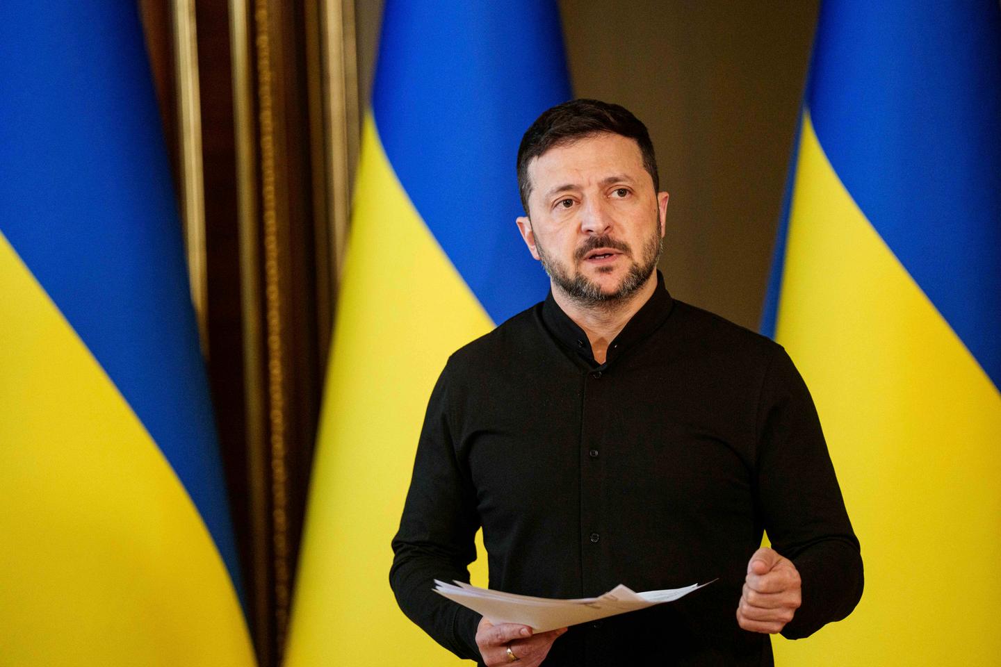 Zelensky calls on Trump to help him secure a meeting with Putin