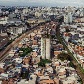erial view of the Favela do Moinho, the last remaining favela in downtown São Paulo, located between two railway lines. The community emerged between the late 1980s and early 1990s, when residents moved into the abandoned spaces left by a former industrial plant. (São Paulo, April 22, 2025)