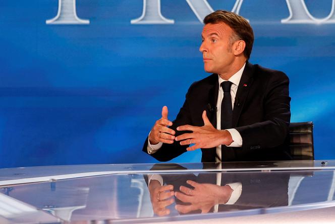 Emmanuel Macron, sur le plateau de TF1, à Saint-Denis, le 13 mai 2025.