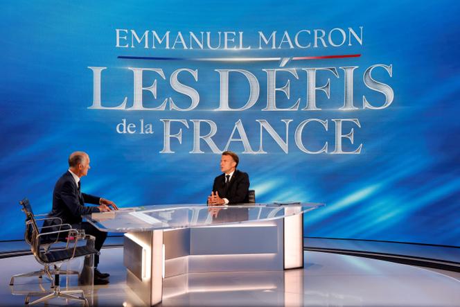 Emmanuel Macron lors de sa participation à une émission spéciale sur TF1 à Saint-Denis (Seine-Saint-Denis), le 13 mai 2025. 