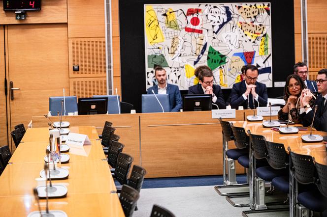 L.a commission d’enquête sur l’organisation des élections en France, devant laquelle Pierre-Édouard Stérin ne s’est pas présenté, à l’Assemblée nationale, le 14 mai 2025.