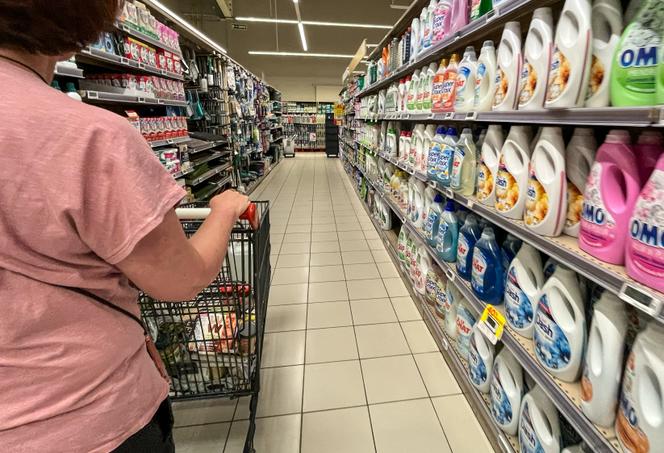 Dans un supermarché à Lens, le 24 juin 2023.