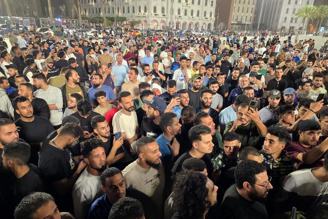 Des manifestants appellent à la démission du « gouvernement d’union nationale », à Tripoli, le 14 mai 2025.