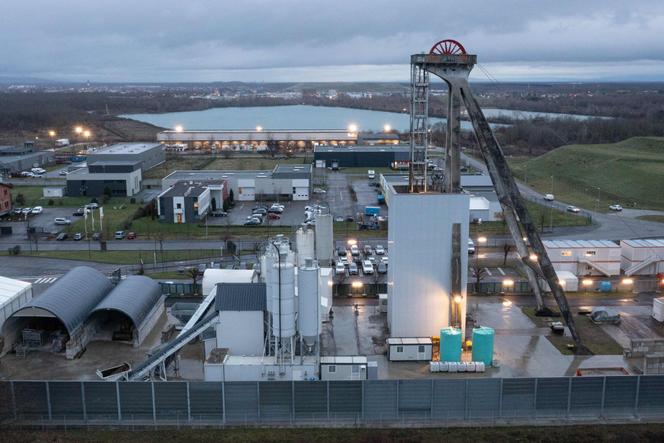 Cette vue aérienne prise le 11 janvier 2023 montre une vue générale du centre de stockage de déchets dangereux Stocamine à Wittelsheim, dans l’est de la France.