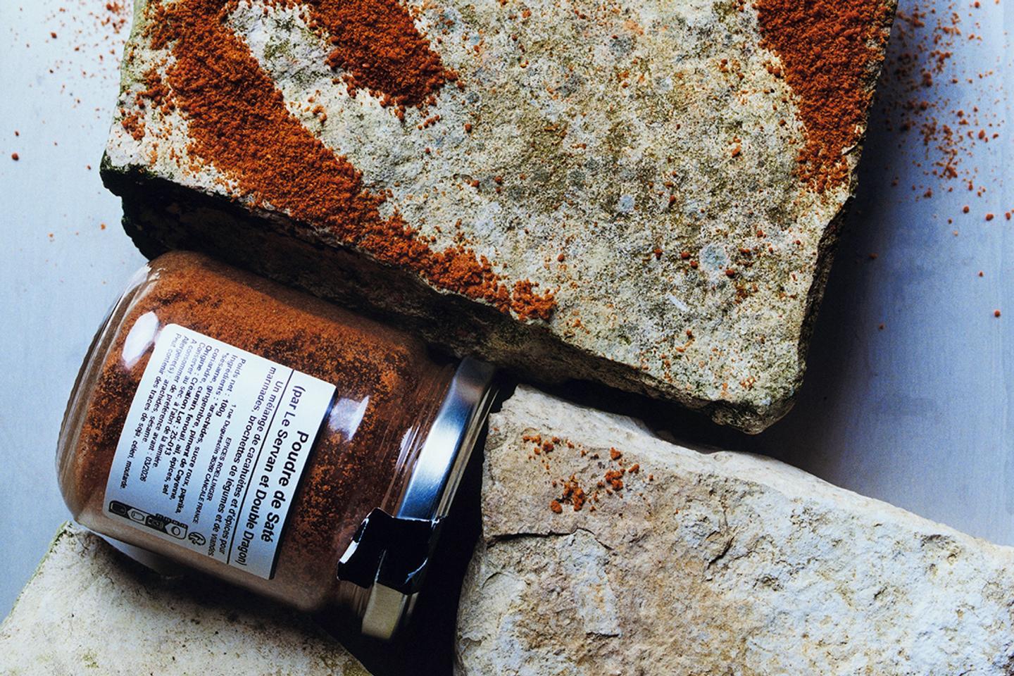 La poudre de saté, un supplément piquant et parfumé pour les sauces gourmandes