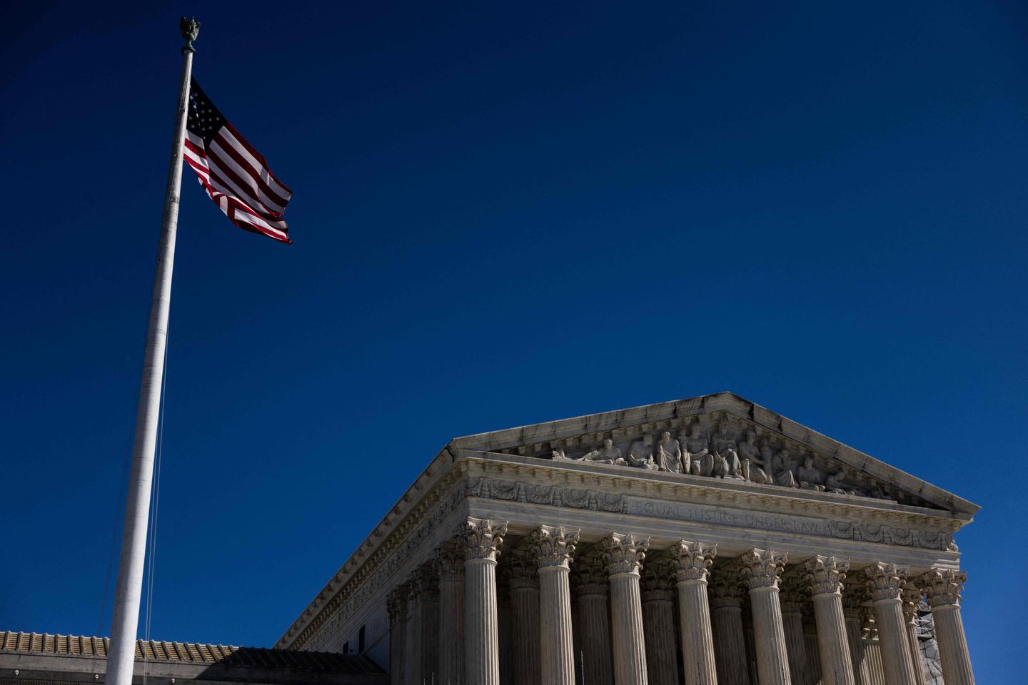 Trump slams Supreme Court after justices block wartime law deportations of Venezuelans