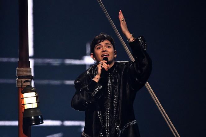 Le chanteur autrichien Johannes Pietsch, dit JJ, lors de la finale de l’Eurovision 2025, à Bâle (Suisse), le 17 mai 2025.