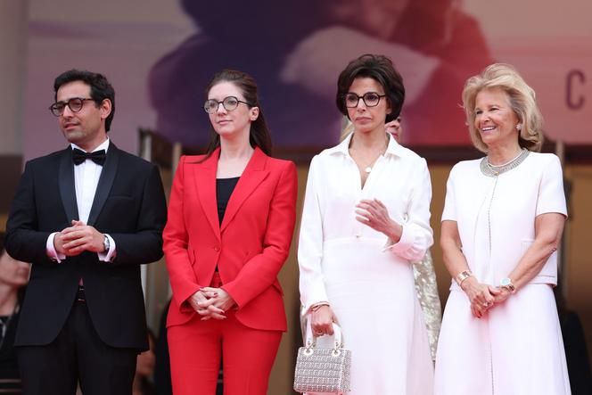 Le vice-président de la Commission européenne Stéphane Séjourné, la ministre déléguée à l’égalité femmes-hommes, Aurore Bergé, la ministre de la culture, Rachida Dati, et la présidente du Festival de Cannes, Iris Knobloch, à Cannes, le 17 mai 2025.