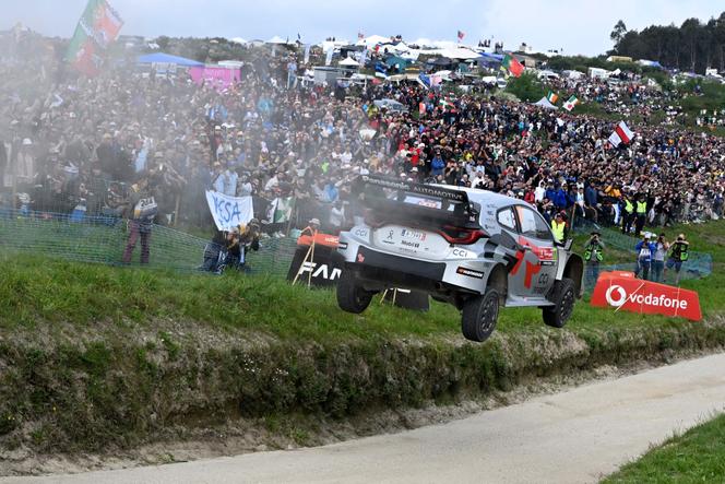La Toyota de Sébastien Ogier et de son copilote Vincent Landais, à Fafe (Portugal), le 18 mai 2025.
