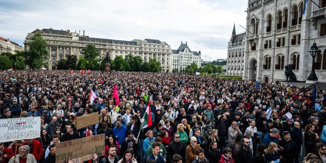 Thousands protest in Hungary against Orban's 'foreign agent' bill