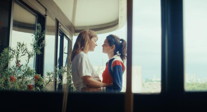 Monia Chokri (Nadia) et Ella Rumpf (Céline) dans « Des preuves d’amour », d’Alice Douard.