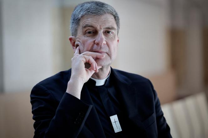 L’archevêque de Reims et président de la Conférence des évêques de France, Eric de Moulins-Beaufort, à Paris, le 27 mars 2025.