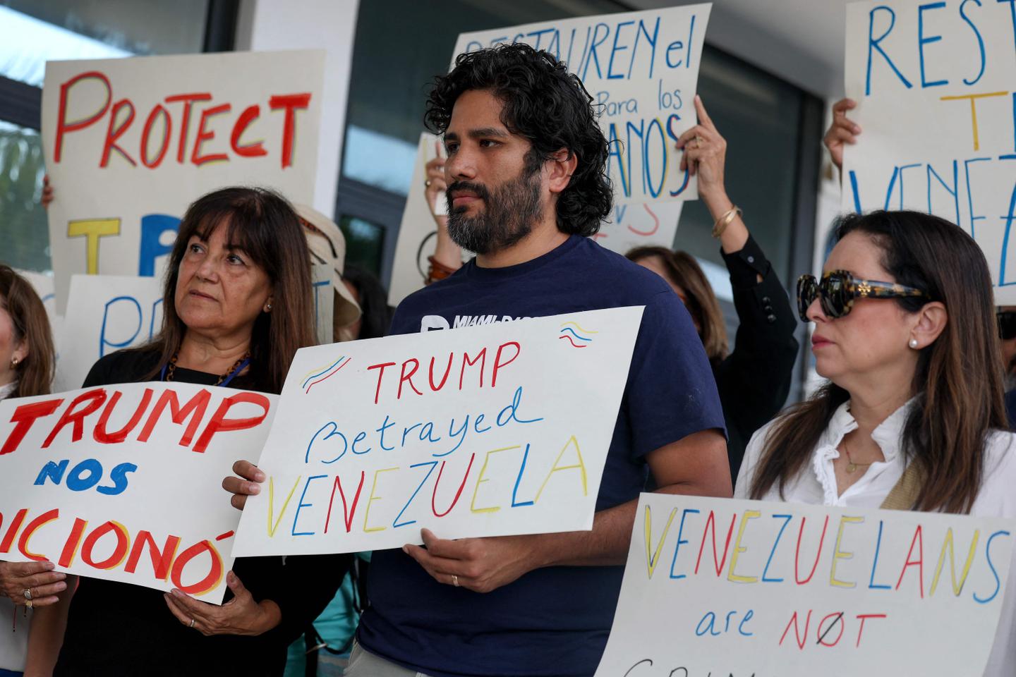US Supreme Court allows Trump administration to remove deportation protections for 350,000 Venezuelans