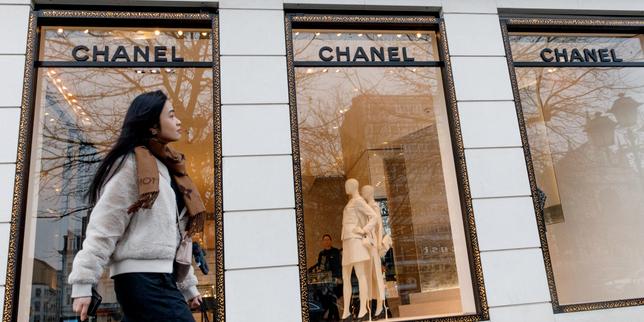 Chanel: Despite a drop in sales in 2024, the luxury group maintains its investments