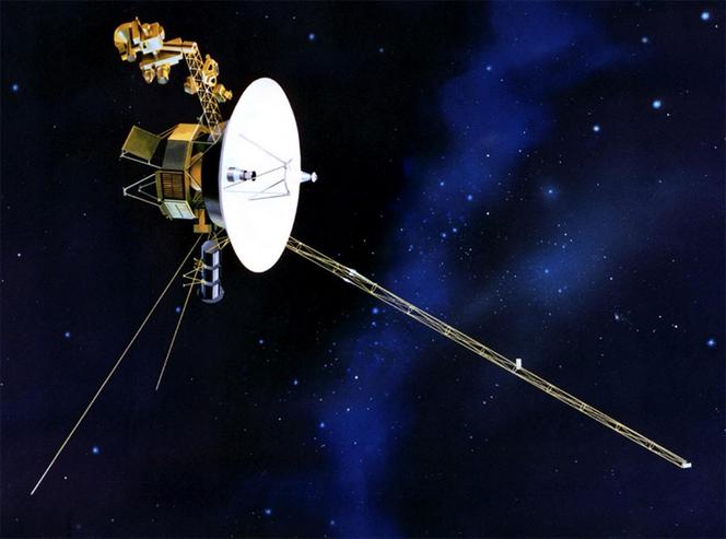 Vue d’artiste de Voyager 1, publiée le 4 septembre 2012, à l’occasion du 35ᵉ anniversaire du lancement de la sonde spatiale.