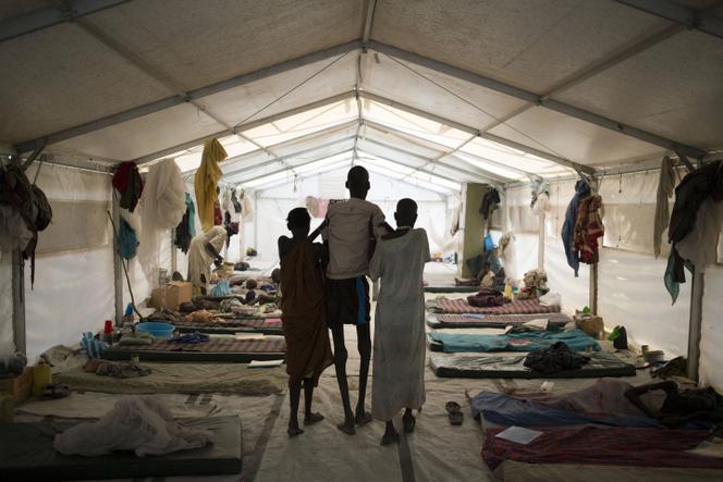 Un patient atteint de leishmaniose viscérale, dans un hôpital de Médecins sans frontières, à Lankien, au Soudan du Sud, le 13 janvier 2015.