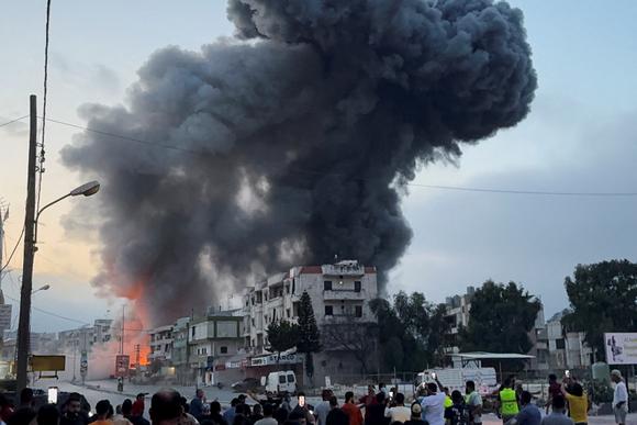 Sur le site d’une frappe israélienne à Toul, au sud du Liban, le 22 mai 2025.