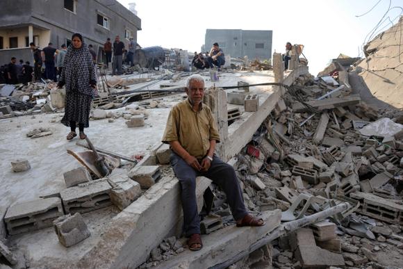 A la suite d’une frappe israélienne sur la maison d’une famille palestinienne à Jabaliya, dans le nord de la bande de Gaza, le 23 mai 2025.